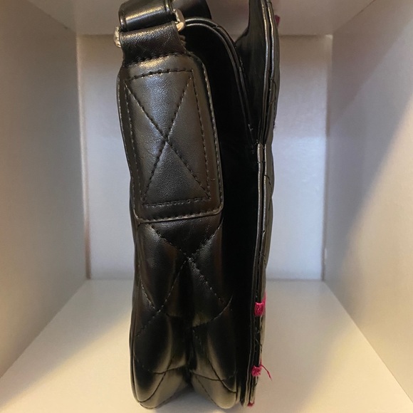 Hello Kitty Crossbody - Picture 2 of 7